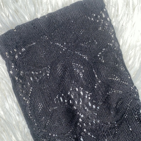 ‼️ Lovely Lace Coverup Never Worn - Picture 3 of 7